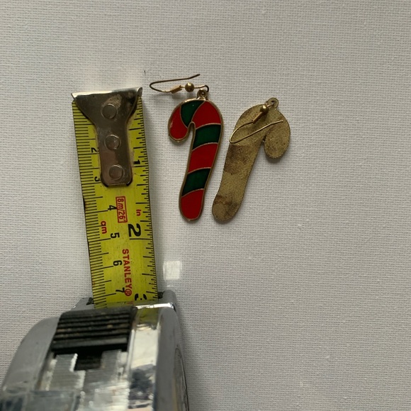 Vintage Festive Holiday Earrings - Picture 6 of 8